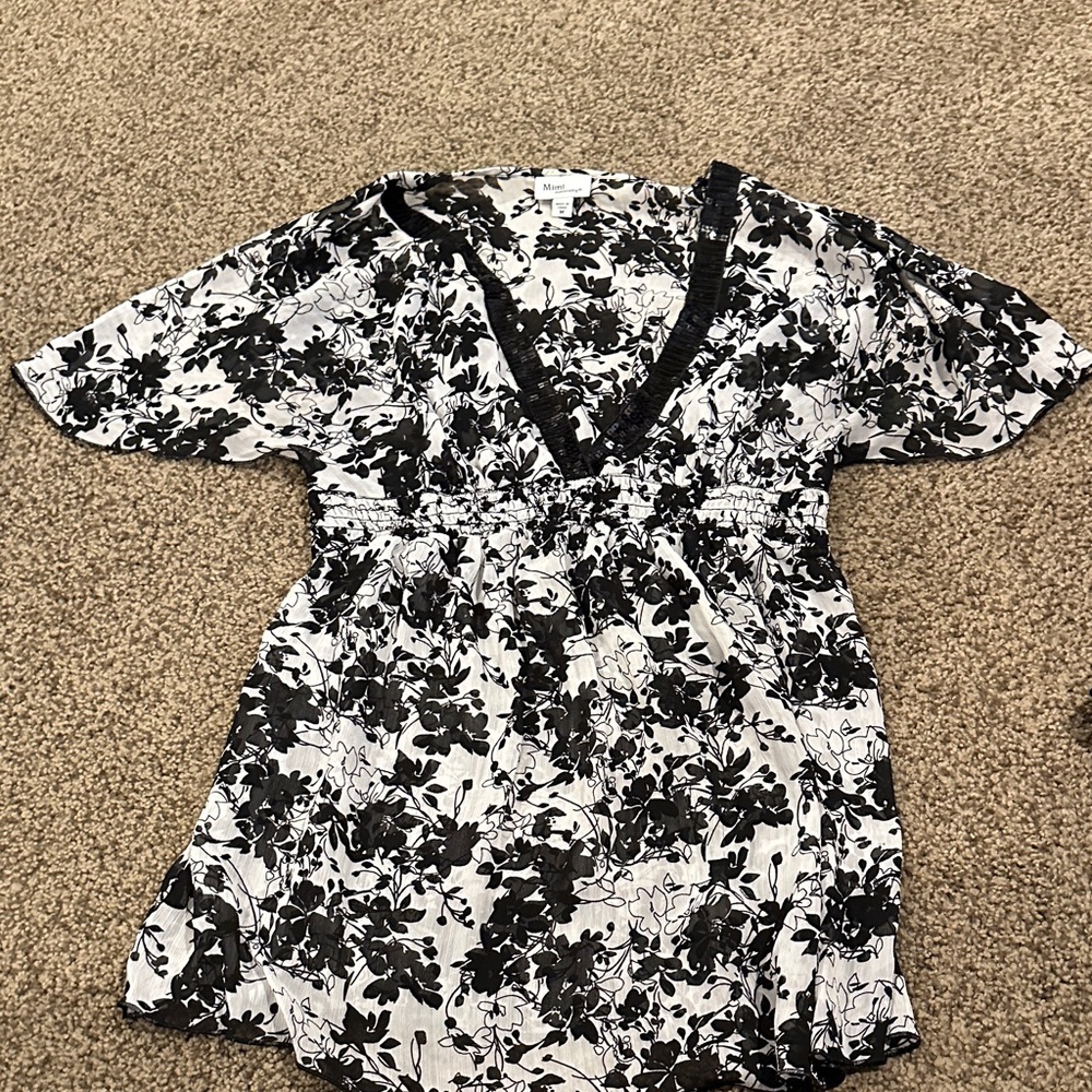 Mimi Maternity Black and White Floral V-Neck Dress